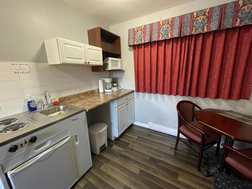 Arrow Lake Motel Fauquier Экстерьер фото